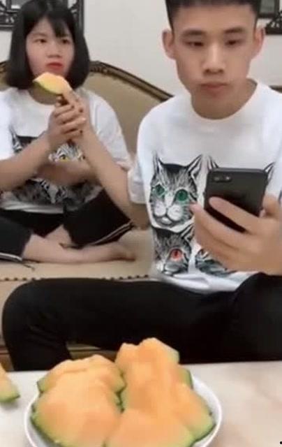 爱姐搞笑吃瓜视频,带你领略欢乐无限